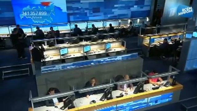 В колл-центре "Всем миром" актёр Евгений Миронов смотреть онлайн