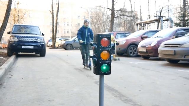 Большой светофор Умка со светом и звуком _ Учим основы ПДД смотреть онлайн