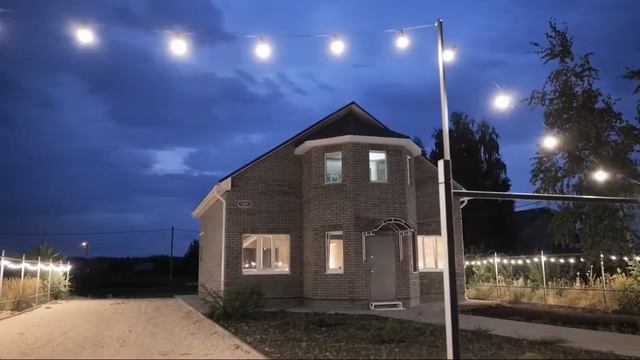 Дом с внешней отделкой из клинкерного камня двойной скол NF. Цвет графит смотреть онлайн