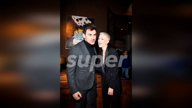 МОЛОДОЙ КРАСАВЧИК! Вот как выглядит молодой парень Дарьи Мороз смотреть онлайн