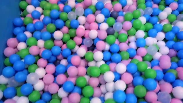 VLOG: КАКАЯ ИГРОВАЯ КОМНАТА ИНТЕРЕСНЕЕ??? | ИГРАЕМ И СРАВНИВАЕМ! | СиМ Play | СиМ ВЛОГ| смотреть онлайн