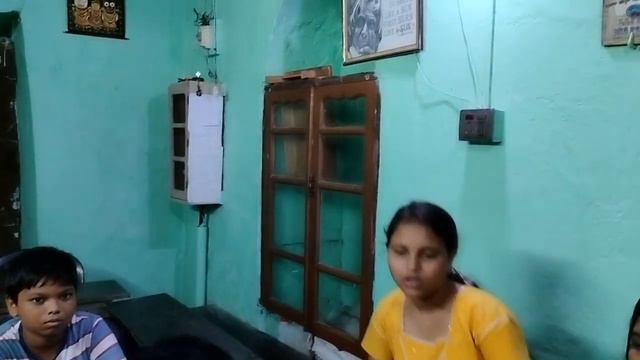 Voice Change in Past Continuous Tense - He was hitting the boy смотреть онлайн