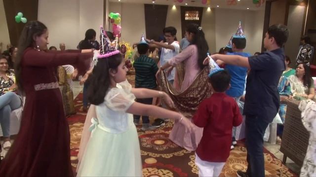 Jashvi’s 1st birthday party highlights # fun # dance # games # magic ❤️? смотреть онлайн
