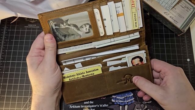 Unboxing The Arkham Investigator's Wallet Prop Set From HPLHS смотреть онлайн