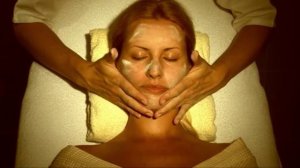 Пластический массаж лица и шеи