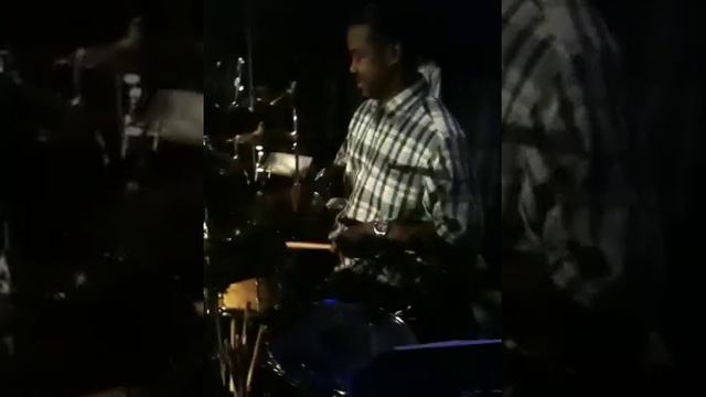 Dr. Jonathan Dubose Jr and Ace Livingston Shed'n on drums смотреть онлайн