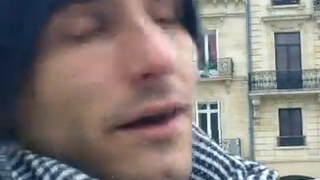 14 Janvier 2012 Banderole "Indignez-vous" déployée du haut de la tour Pey-Berland смотреть онлайн