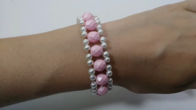 КАК СДЕЛАТЬ БРАСЛЕТ ИЗ БУСИН смотреть онлайн