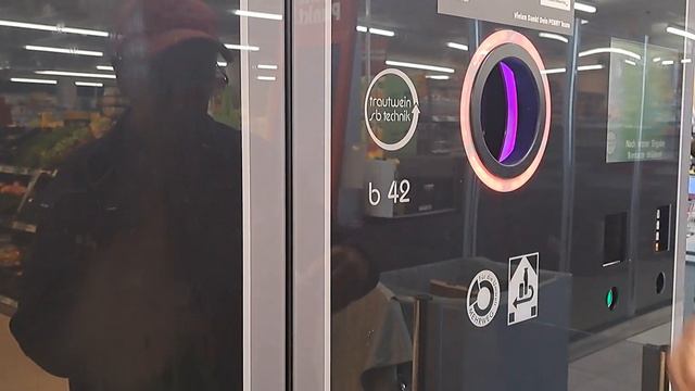 Как в Германии сдают пластиковые бутылки. смотреть онлайн