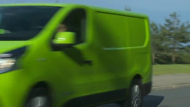 New Renault Trafic bamboo green - press film смотреть онлайн