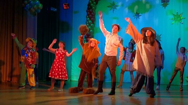 Песня из Волшебник Изумрудного города смотреть онлайн