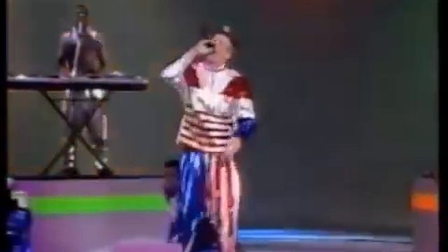 Vanilla Ice | Ice Ice Baby Live | American Music Awards 1/28/91 смотреть онлайн