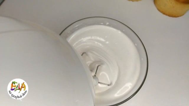 Идеальная ГЛАЗУРЬ на желатине для Куличей! Без яиц! НЕ КРОШИТСЯ! смотреть онлайн
