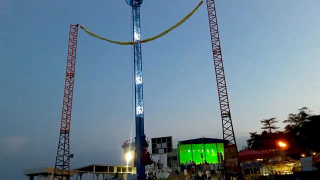 Воскресный вечер в Алуште в конце лета. Набережная. Пляж. Море. смотреть онлайн