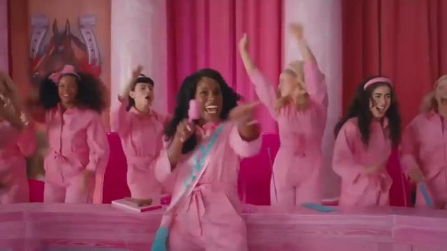 Barbie | Cine Club смотреть онлайн
