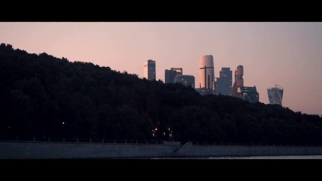 Sunset in Moscow [Olympus OM-D E-M10 II Cinematic] смотреть онлайн