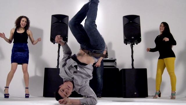 Mackie THUMP PA Speakers @ JB Hi-Fi смотреть онлайн