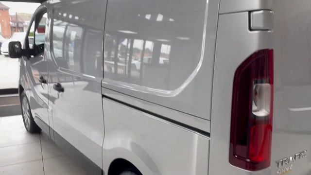 2019 Renault Trafic 1.6 dCi Energy 27 Sport Nav SWB Standard Roof Euro 6 s/s 5dr смотреть онлайн