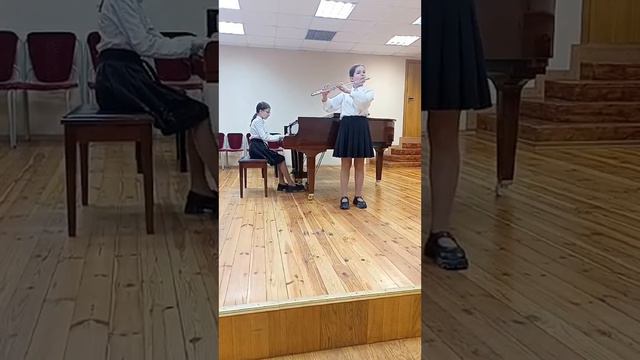 Выступление Трухан Екатерины (фортепиано) и Шамко Софии (флейта). смотреть онлайн