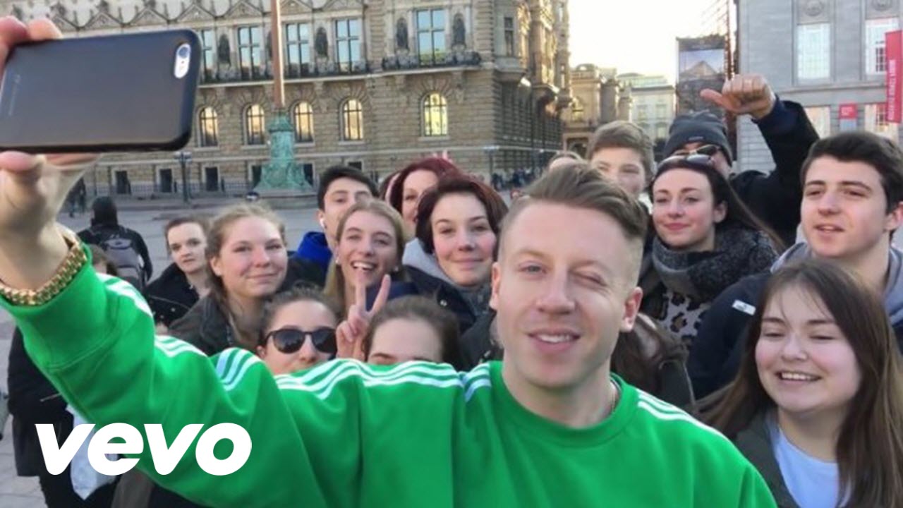 MACKLEMORE & RYAN LEWIS – ‘BRAD PITT’S COUSIN’ смотреть онлайн