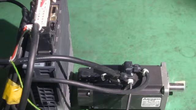 Mitsubishi Electric MR-J3-40B/HF-MP43B　Ac servo amplifier / servo motor　動作確認 смотреть онлайн