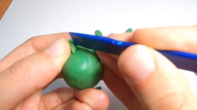 Как слепить из пластилина необычного зеленого Зайку? Легкие поделки для детей/Видео лепка смотреть онлайн