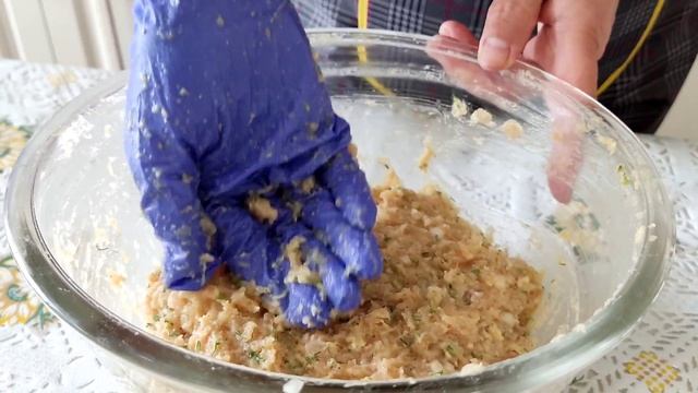 Как приготовить КУРИНЫЕ котлеты с картошкой. СОЧНЫЕ И НЕЖНЫЕ КУРИНЫЕ КОТЛЕТЫ. Быстрый рецепт смотреть онлайн