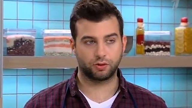 Смак с Алисой Хазановой. Овощная запеканка с прованскими травами, салат с цикорием и рокфором . смотреть онлайн