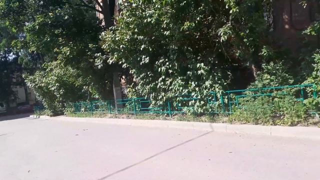 Жизнь после инсульта.Прогулка.Спускаюсь нормальными шагами по лестнице. смотреть онлайн