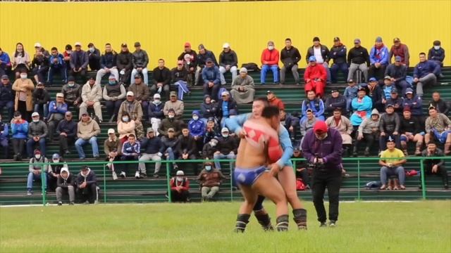 Лучшие схватки турнира ХУРЕШ на призы Главы Тувы 11.09.20202 смотреть онлайн
