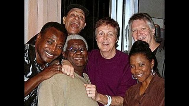George Benson, Al Jarreau, & Paul McCartney ~ Bring It On Home To Me смотреть онлайн