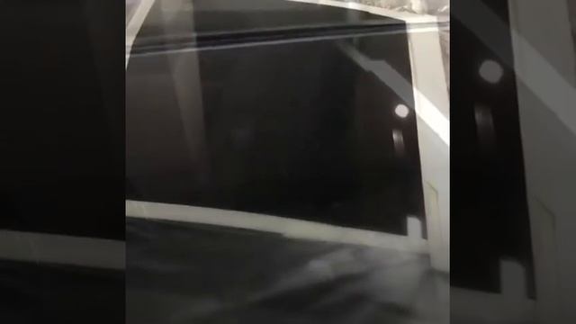 Полировка стекла панорамной крыши Mercedes смотреть онлайн