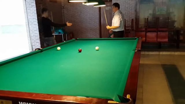 Завершающий партию свояк в дальний угол в исполнении Геннадия смотреть онлайн