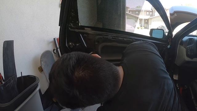 DIY HONDA CRZ DOOR HANDLE FIX | OLD WINDOW MOLDING REPLACEMENT! 2011-16 ~ ep.28 смотреть онлайн