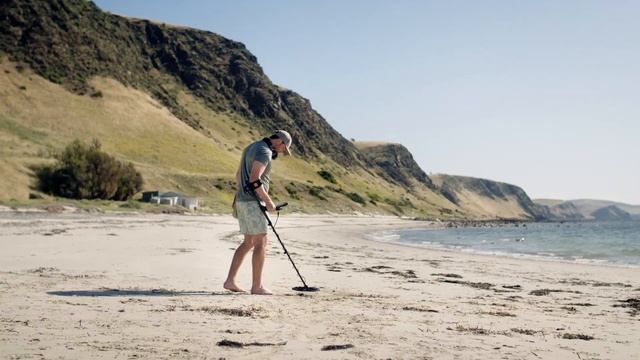 EQUINOX 700 & 900 Introduction | Minelab Metal Detectors