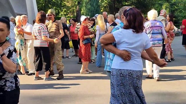 ЧЕРЕМШИНА! ТАНЦЫ ХАРЬКОВ УКРАИНА СЕНТЯБРЬ 2023 смотреть онлайн