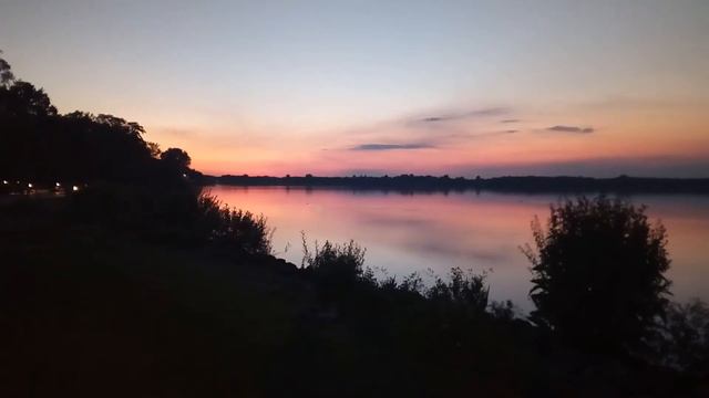 Закат над озером смотреть онлайн