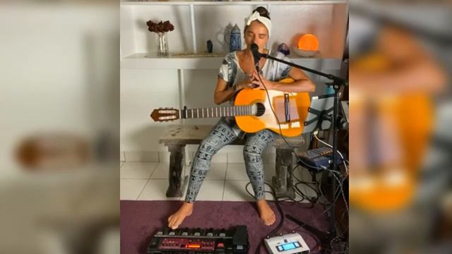 Sound Healing Meditation Mantra ONG NAMO GURUDEV NAMO Live Looping House Concert #athome #withme