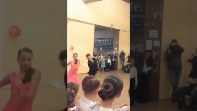 Я танцую ча-ча-ча если что я девочка смотреть онлайн
