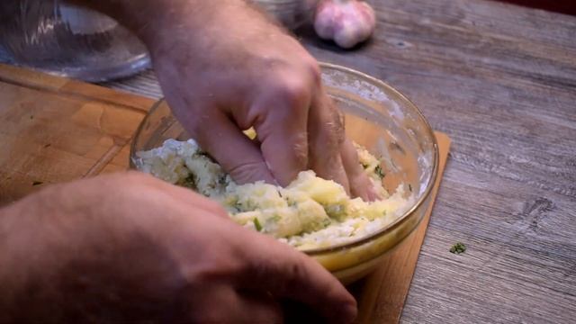 Хрустящий снаружи, нежный внутри) Лучше картофеля фри! Жареные картофельные ньокки. смотреть онлайн