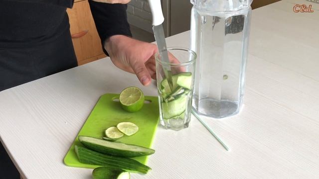 Вода, настоянная на огурце и лайме Рецепты детокс воды смотреть онлайн
