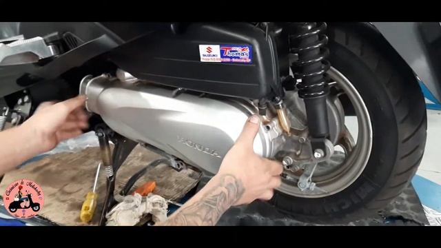 Revisão básica da Honda Lead 110CC na Suzuki смотреть онлайн