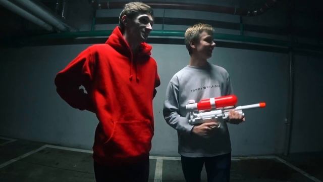 ОБЗОР ВОДНОГО ПИСТОЛЕТА Supreme®/Super Soaker 50 Water Blaster™ ЗА 10000 РУБЛЕЙ смотреть онлайн