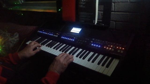 'Athena's Song'. YAMAHA PSR sx600. original piece. Memories of summer nights in those Greek Islands смотреть онлайн