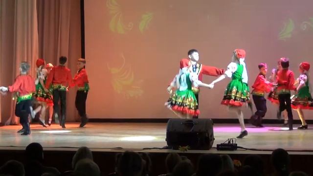 Плясочка. Ансамбль русского танца "Школьные годы". 2019г. смотреть онлайн