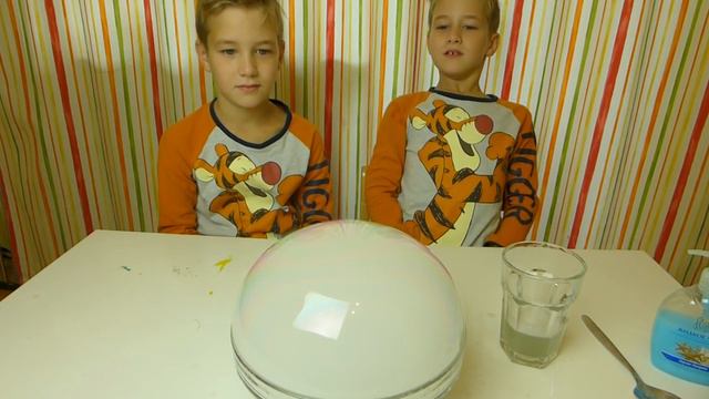 ОПЫТЫ С СУХИМ ЛЬДОМ! DRY ICE EXPERIMENTS! Эксперименты Близнецов