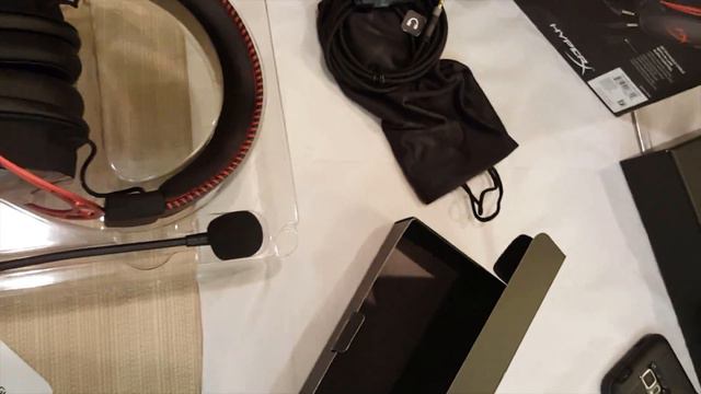 Unboxing HyperX Cloud Alpha Headset смотреть онлайн