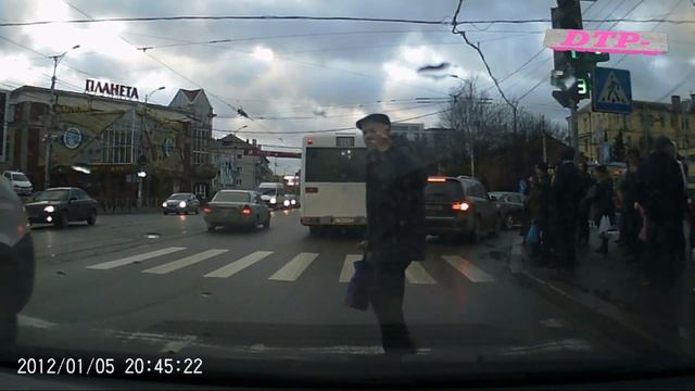 Пешеход не дождался зеленого смотреть онлайн