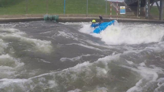 Freestyle Kayaking Ft. The Guigui Plastic Helixer