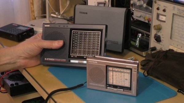Tecsun R-9710 и R-9700DX. Небольшое сравнение